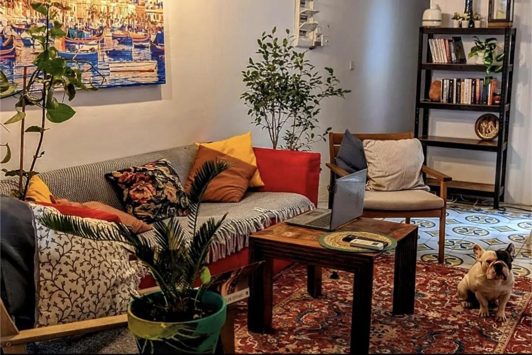 Quiet Ensuite Budget Twin Room Слима Экстерьер фото