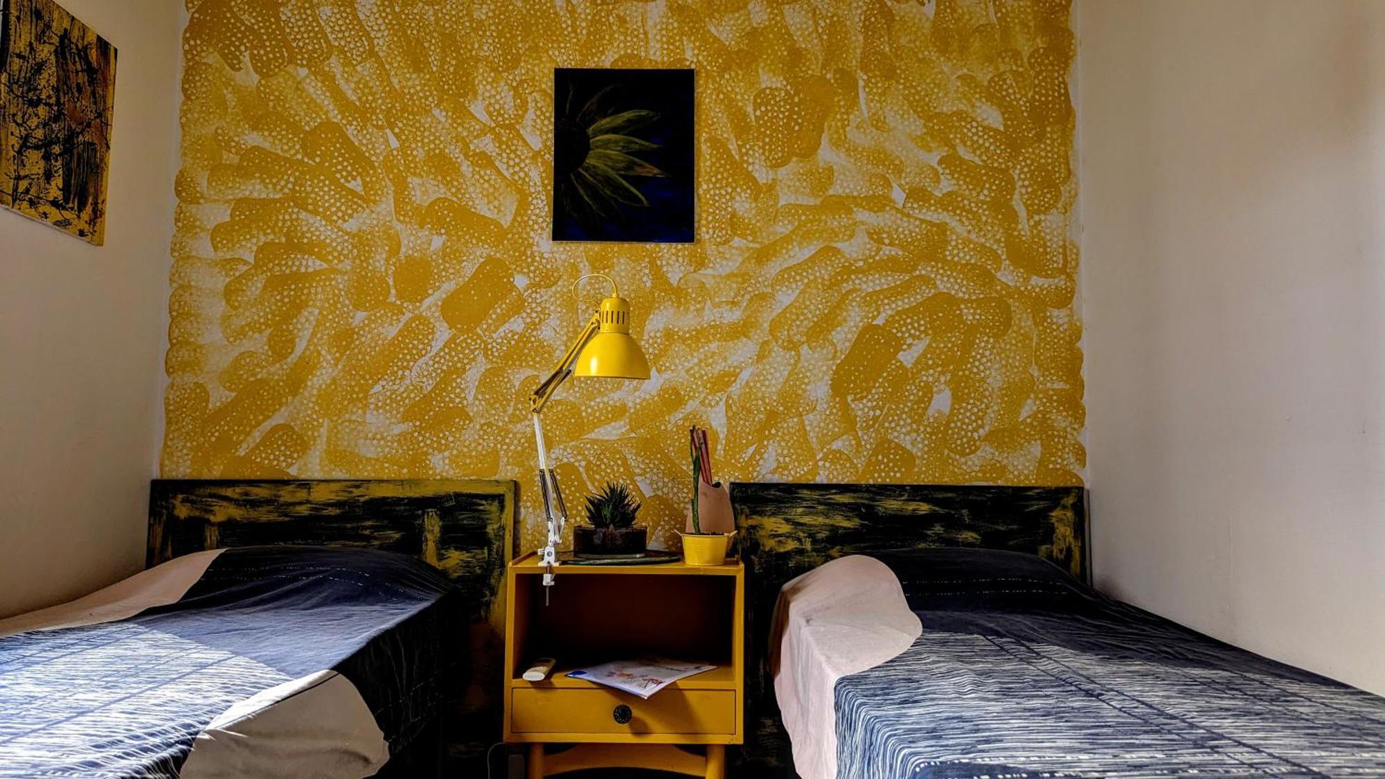 Quiet Ensuite Budget Twin Room Слима Экстерьер фото