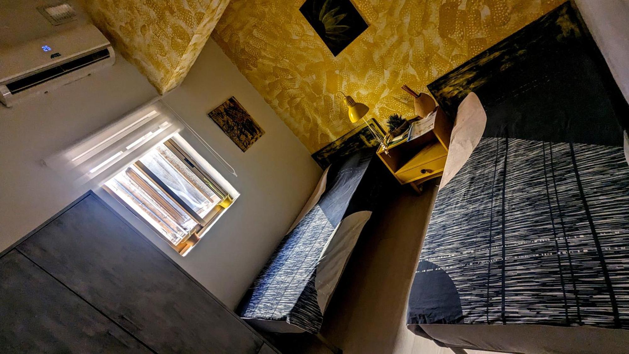 Quiet Ensuite Budget Twin Room Слима Экстерьер фото