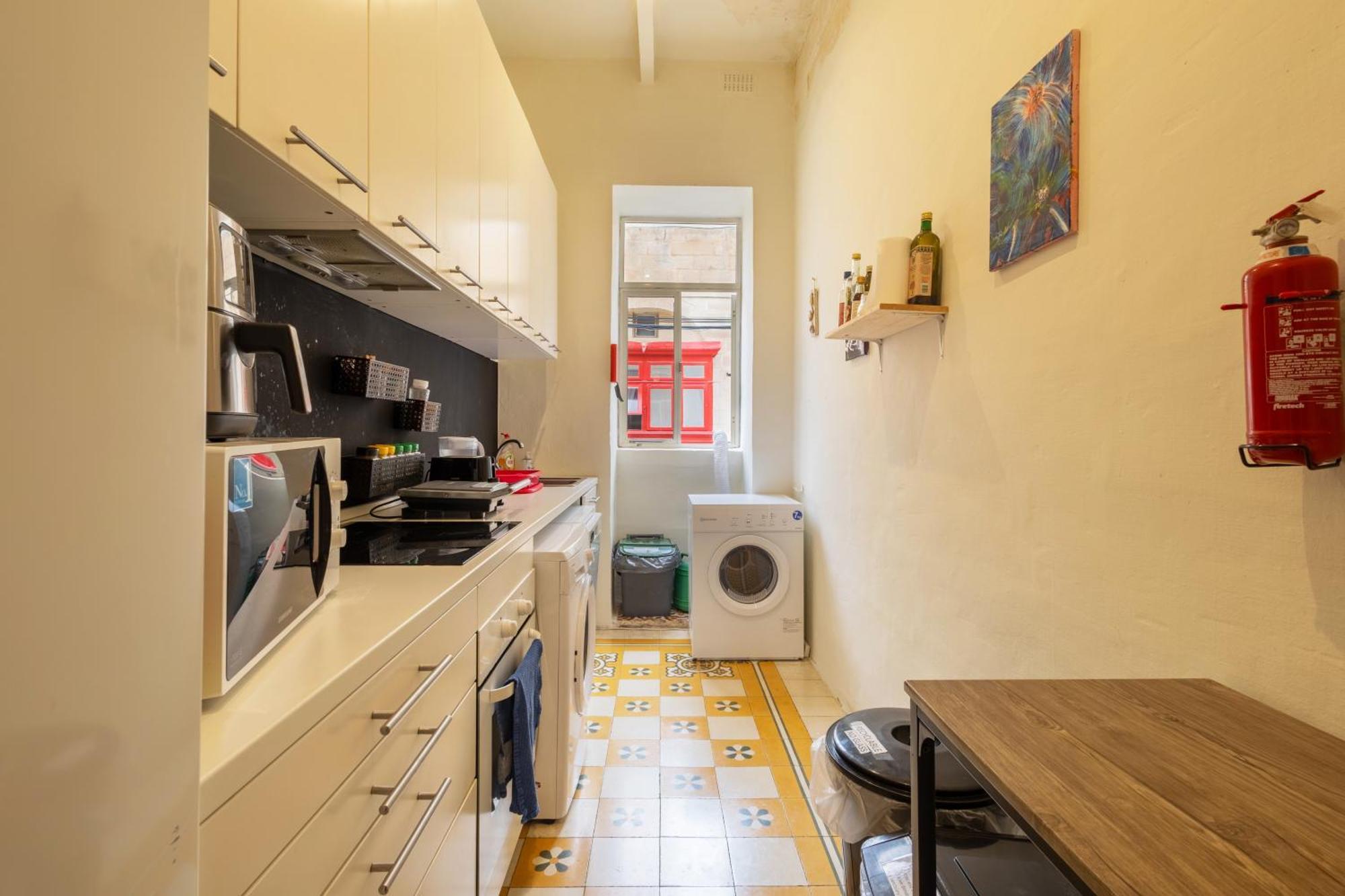 Quiet Ensuite Budget Twin Room Слима Экстерьер фото