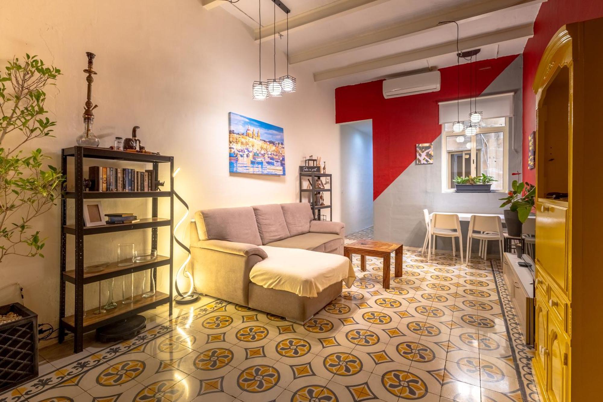 Quiet Ensuite Budget Twin Room Слима Экстерьер фото