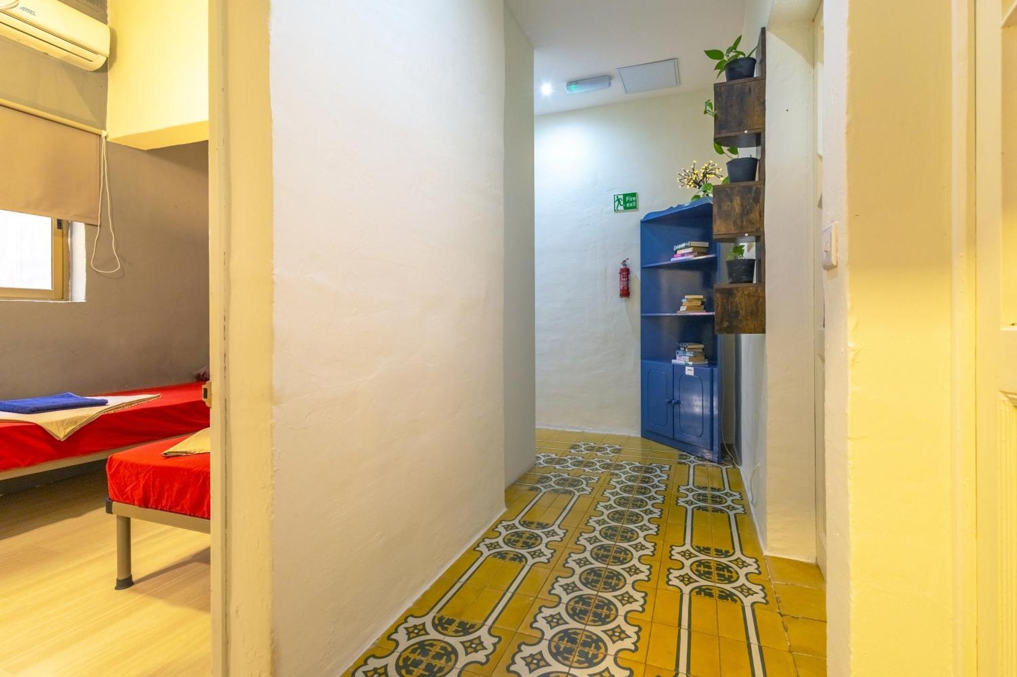 Quiet Ensuite Budget Twin Room Слима Экстерьер фото
